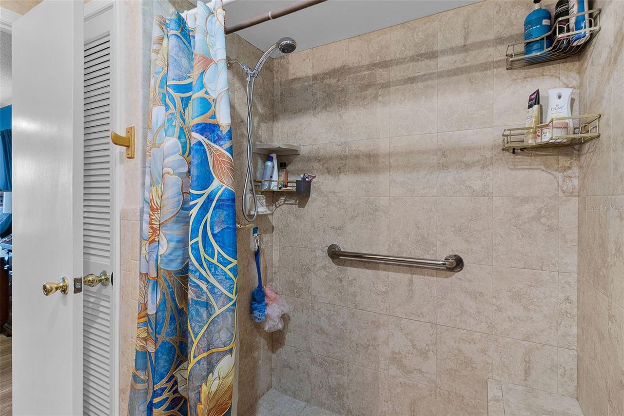 521 MIRROR LAKE DRIVE — photo 26