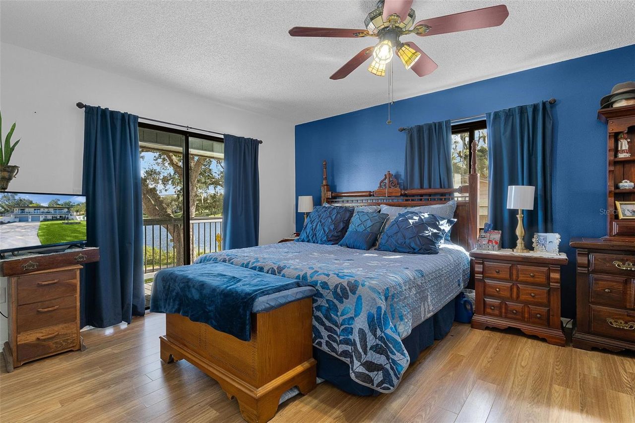 521 MIRROR LAKE DRIVE — photo 28