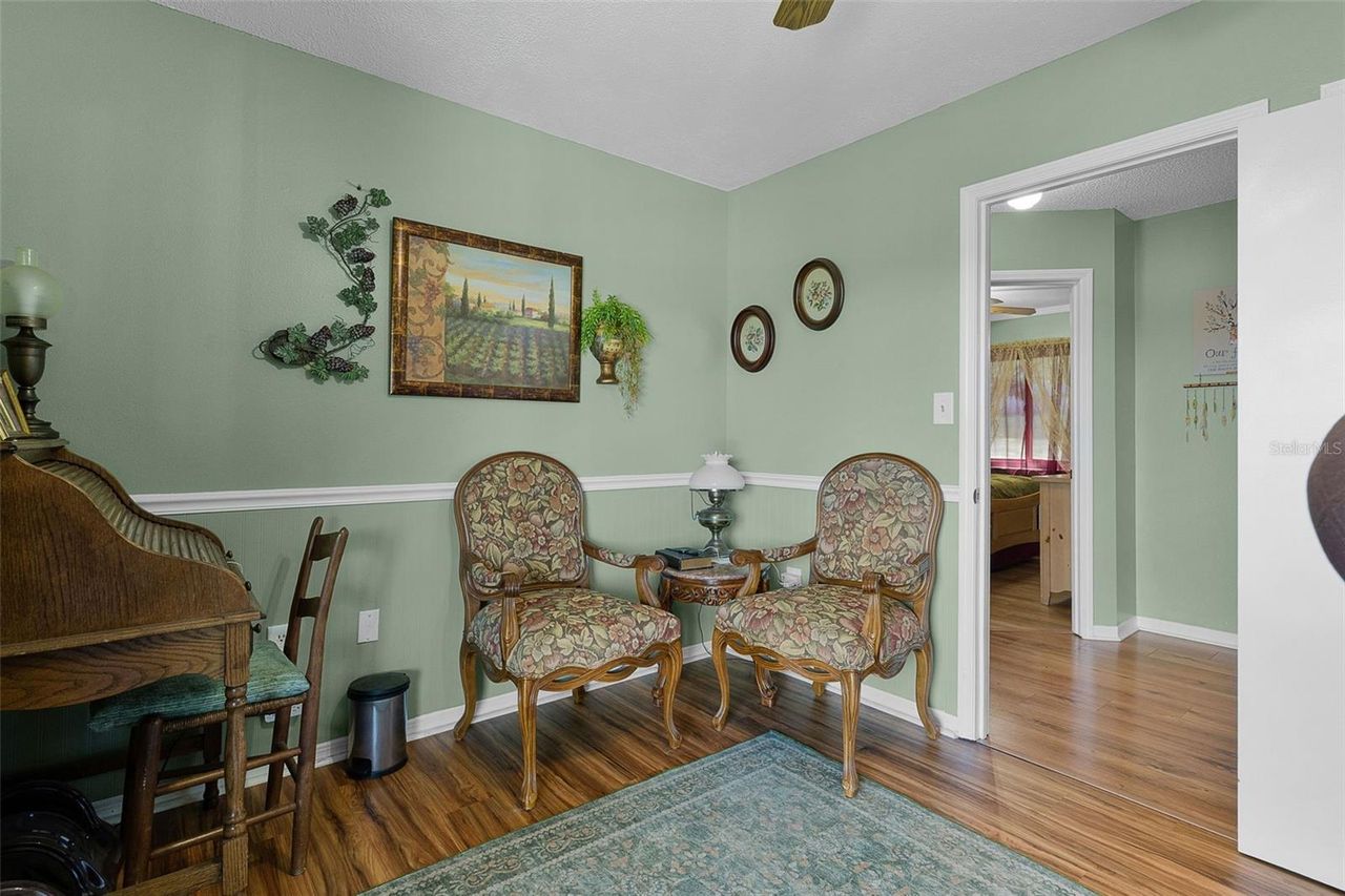 521 MIRROR LAKE DRIVE — photo 31
