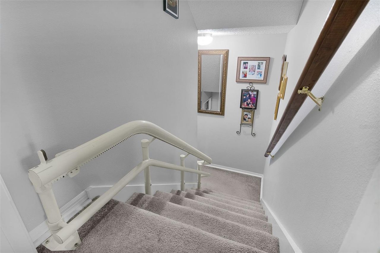521 MIRROR LAKE DRIVE — photo 36