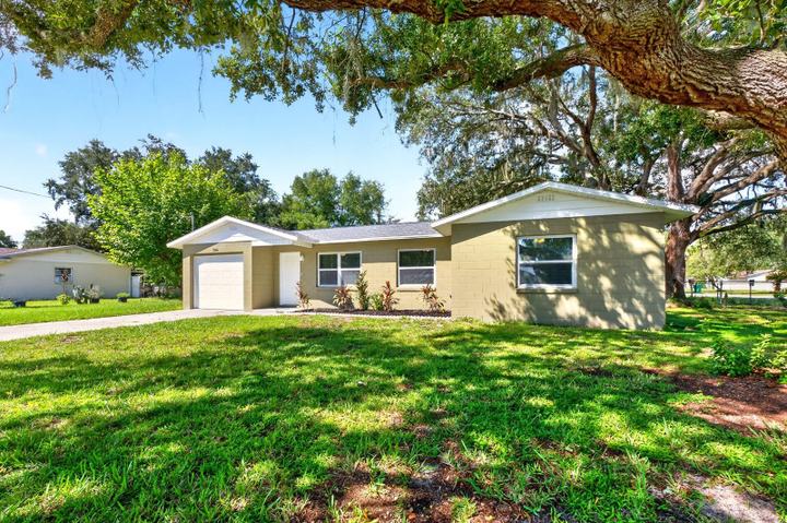 706 ELM AVENUE, FRUITLAND PARK, FL