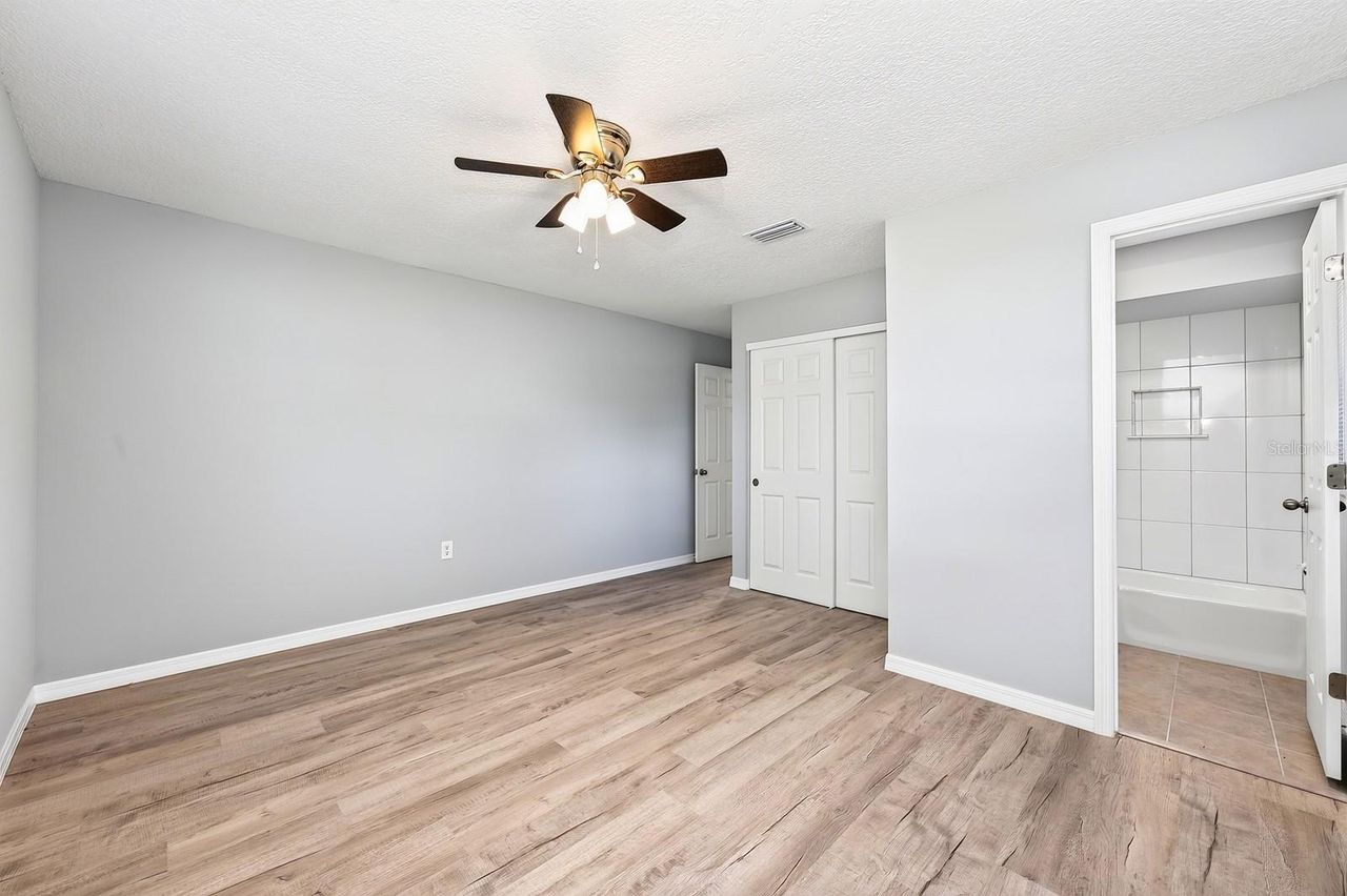 706 ELM AVENUE — photo 27