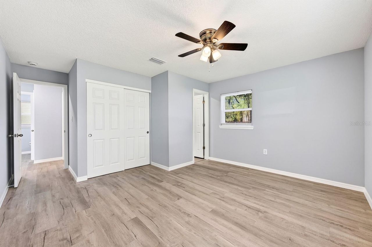 706 ELM AVENUE — photo 28