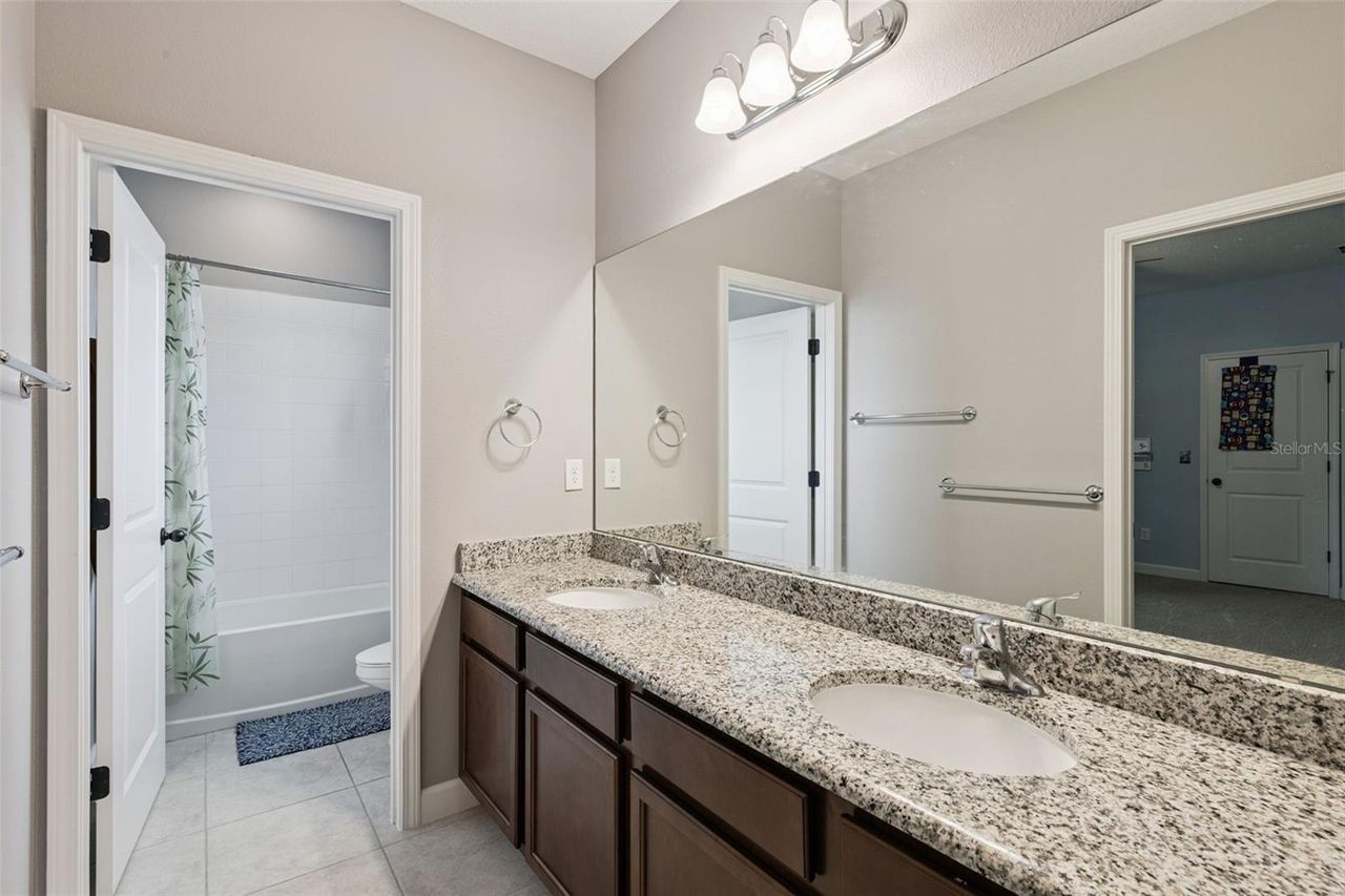 1084 CAVENDER CREEK ROAD — photo 34