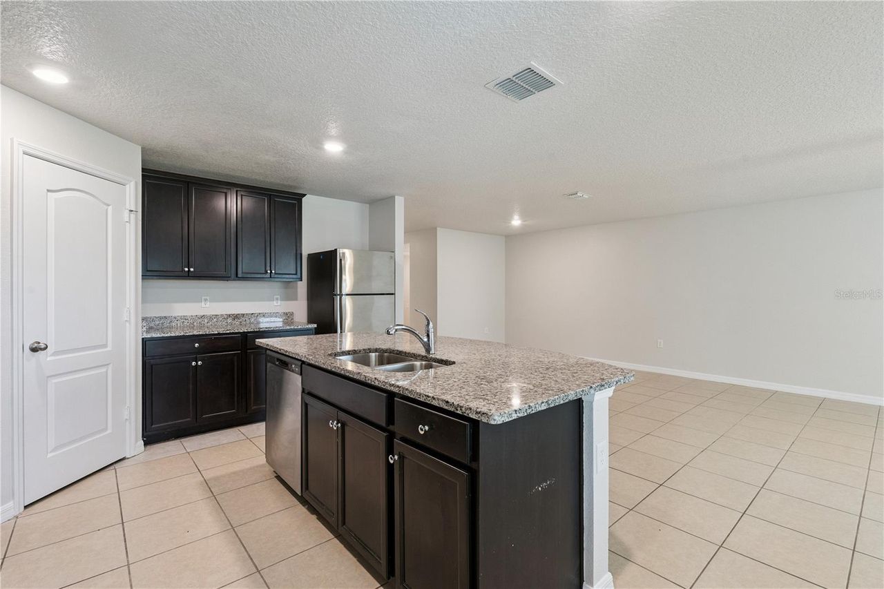 1694 HIDEAWAY FLAT STREET — photo 15