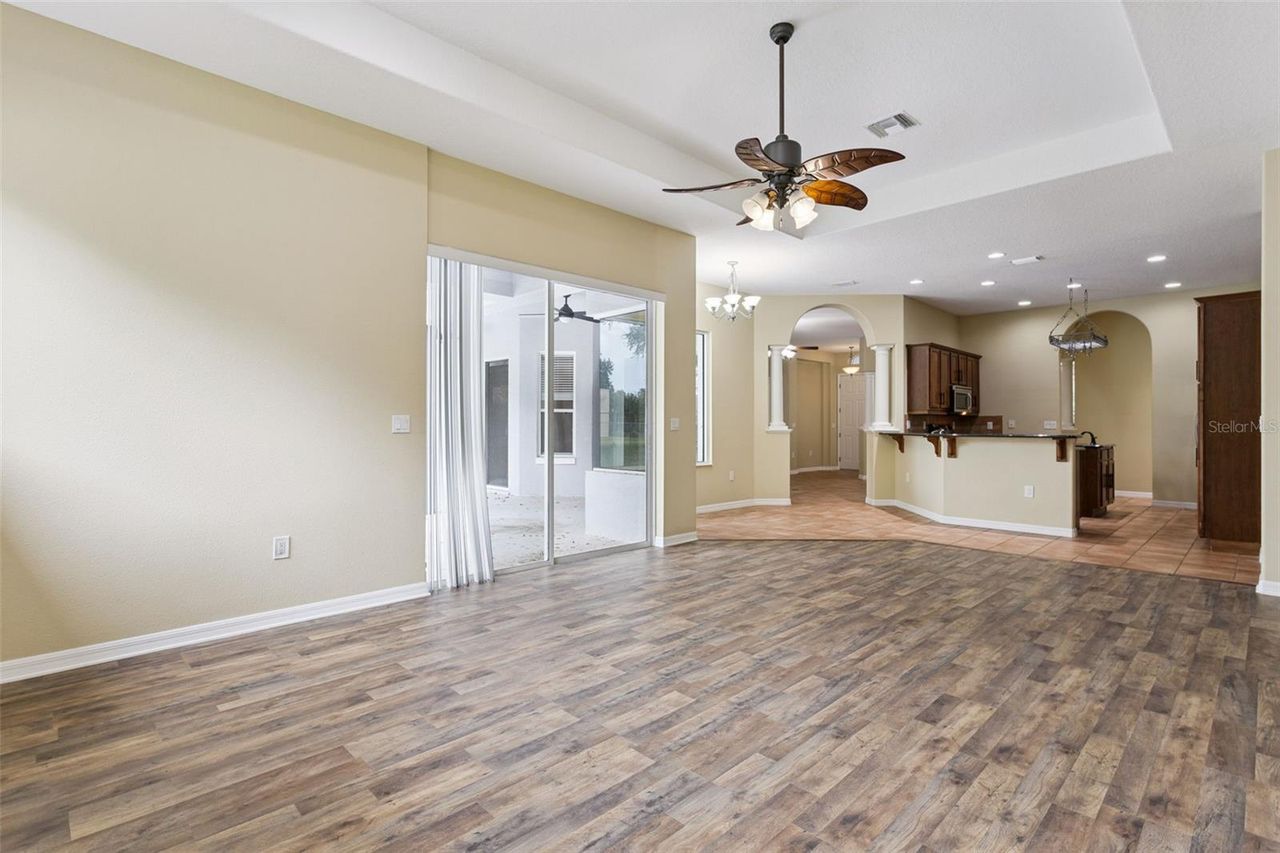 949 HAWK LANDING — photo 12