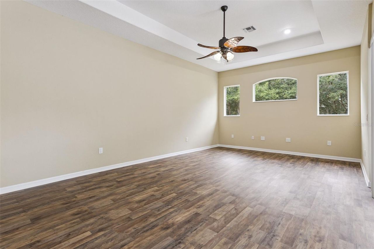 949 HAWK LANDING — photo 27