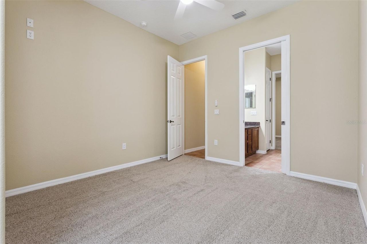 949 HAWK LANDING — photo 30
