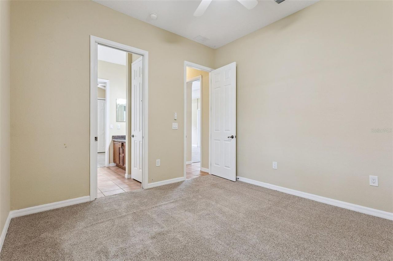 949 HAWK LANDING — photo 32
