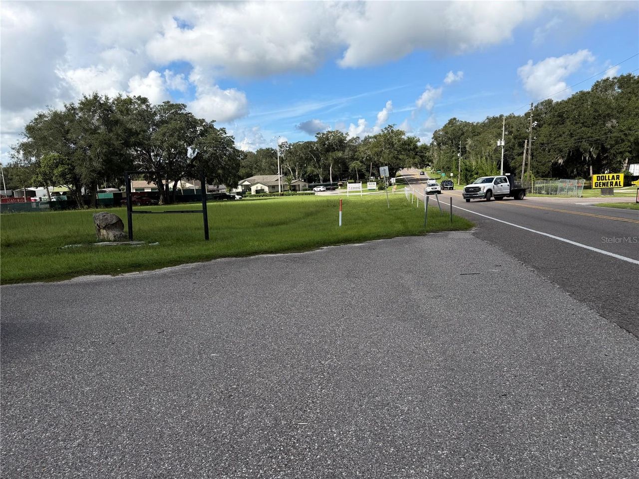 LAURA STREET — photo 2