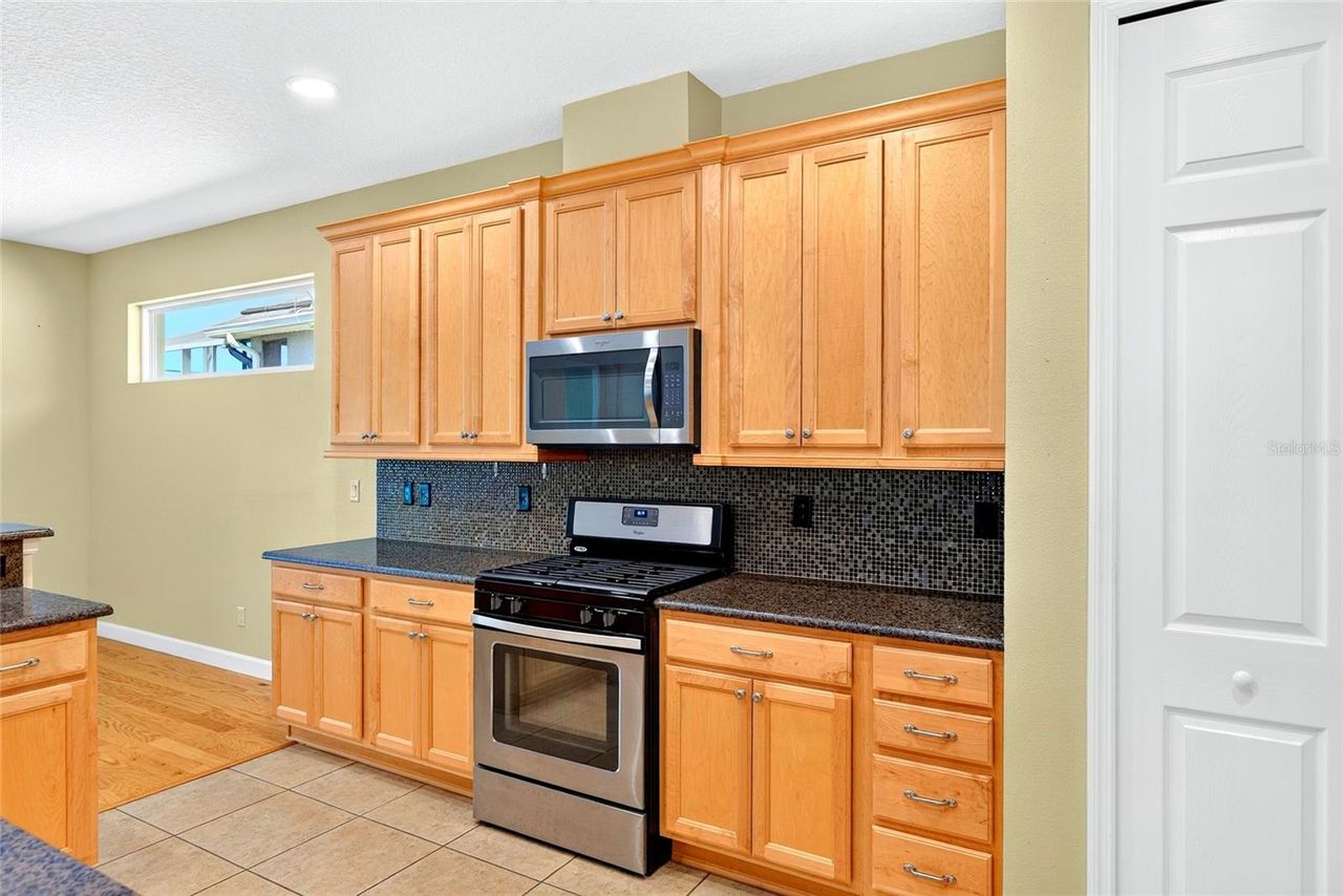 8301 BRIDGEPORT BAY CIRCLE — photo 8