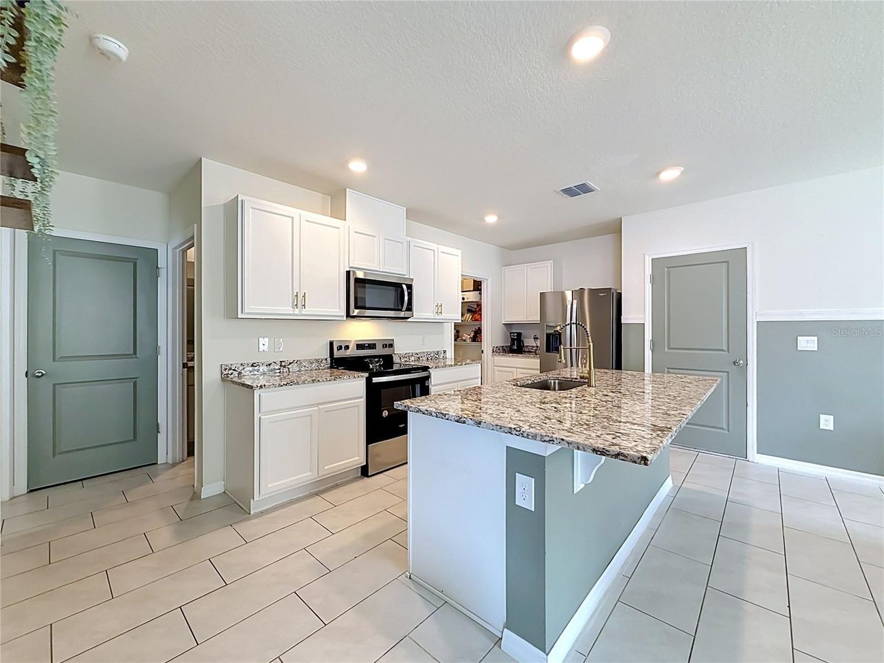 182 AMBERWOOD WAY — photo 9