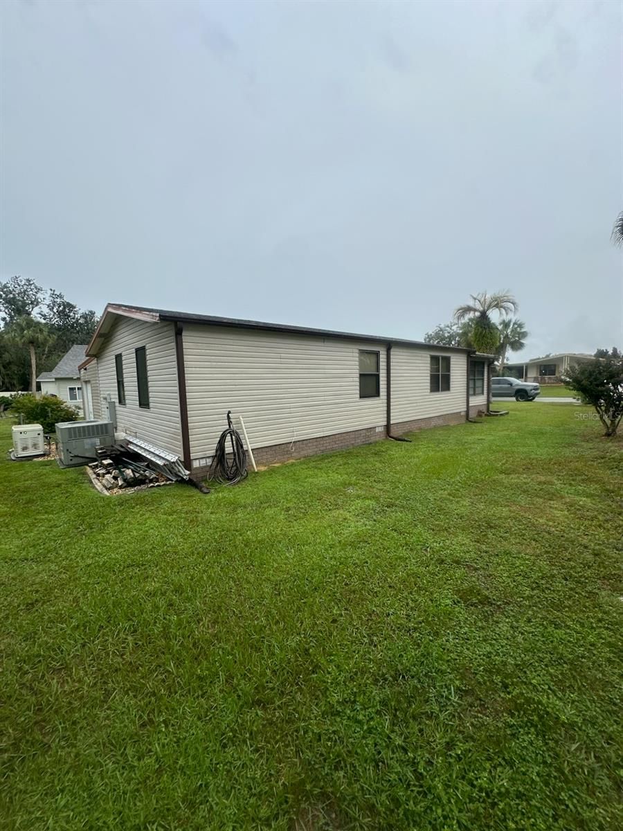 438 TARRSON BOULEVARD — photo 32