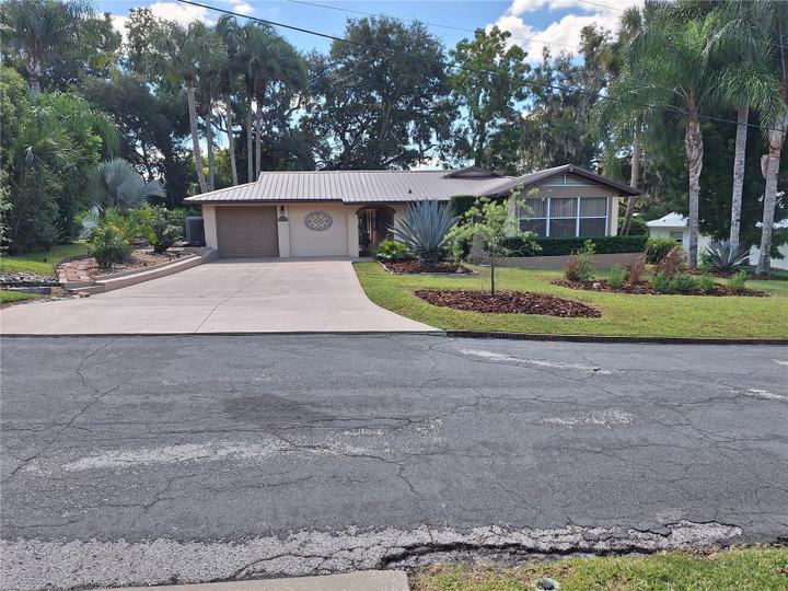 456 10TH AVENUE, MOUNT DORA, FL