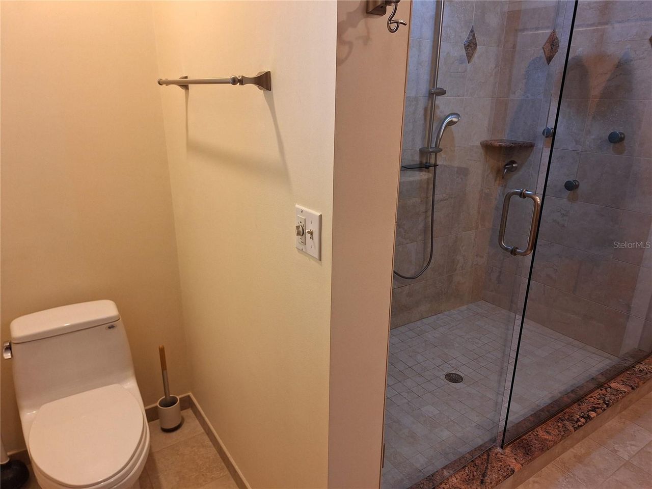 456 10TH AVENUE — photo 33