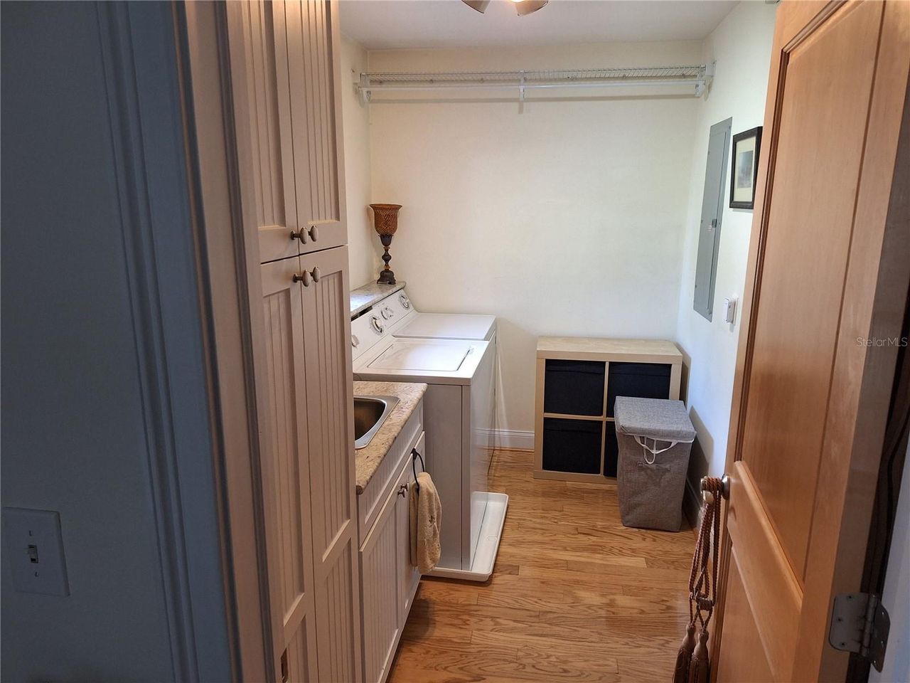 456 10TH AVENUE — photo 34