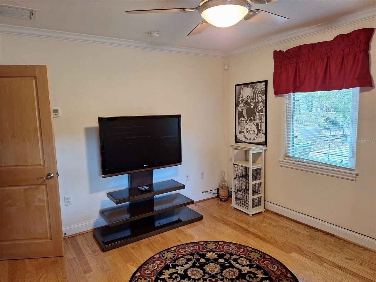 456 10TH AVENUE — photo 39