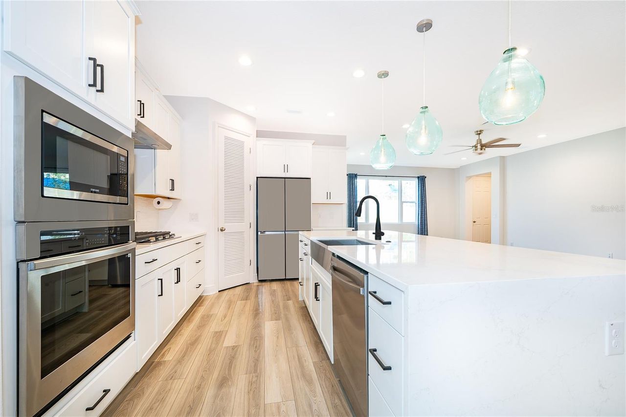 380 LEMONGRASS ROAD — photo 18