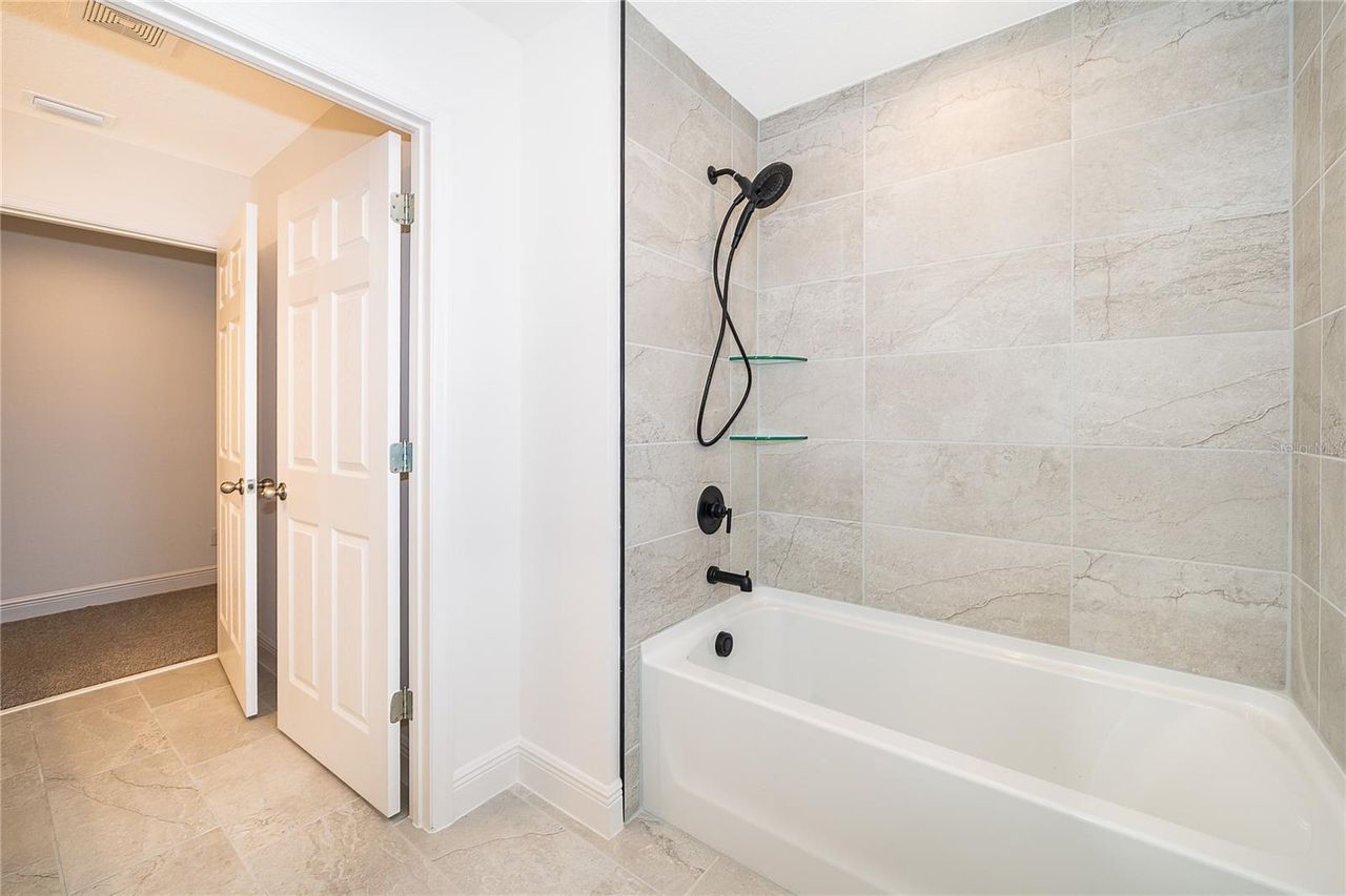 380 LEMONGRASS ROAD — photo 36
