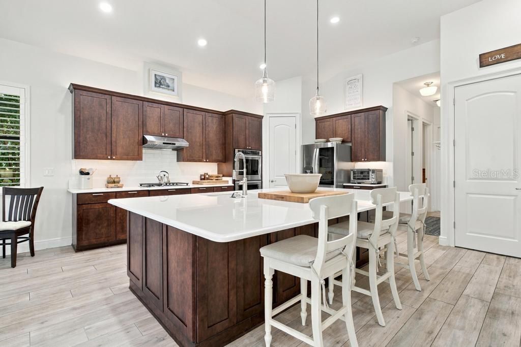 5084 GREENS DRIVE — photo 14