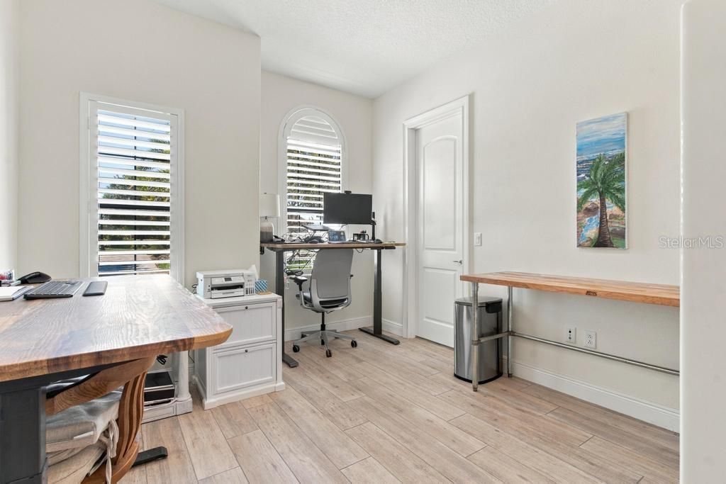 5084 GREENS DRIVE — photo 39