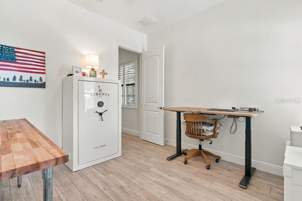5084 GREENS DRIVE — photo 40