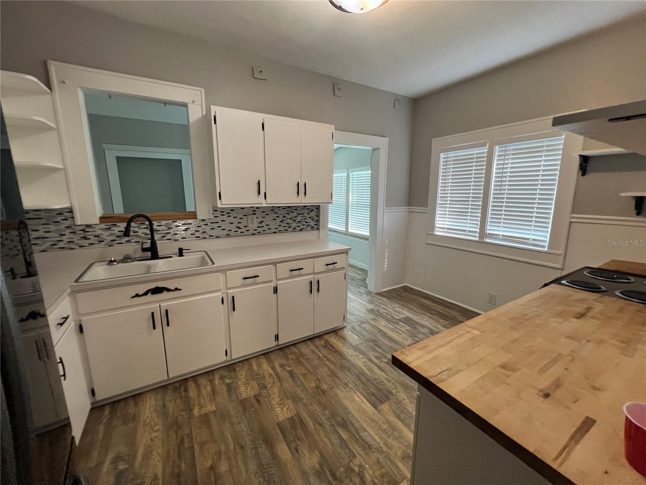 494 BRAINARD AVENUE — photo 17