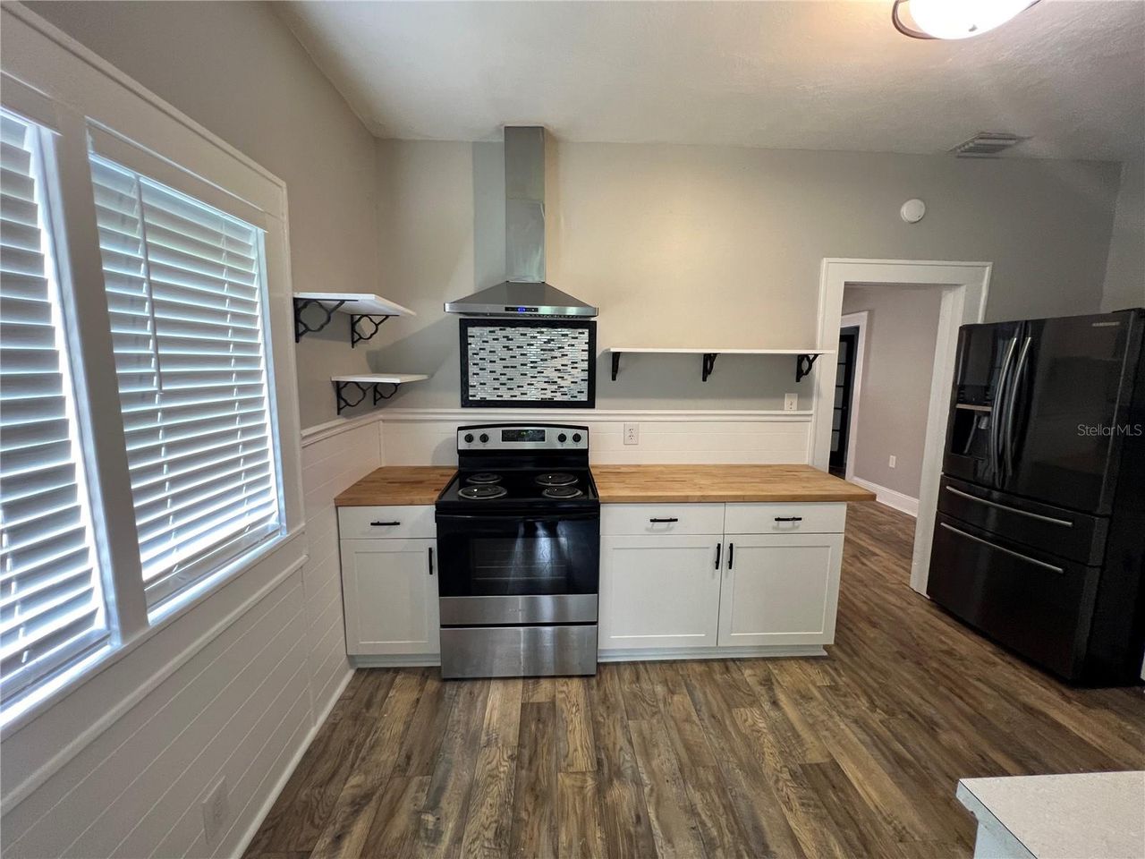 494 BRAINARD AVENUE — photo 19