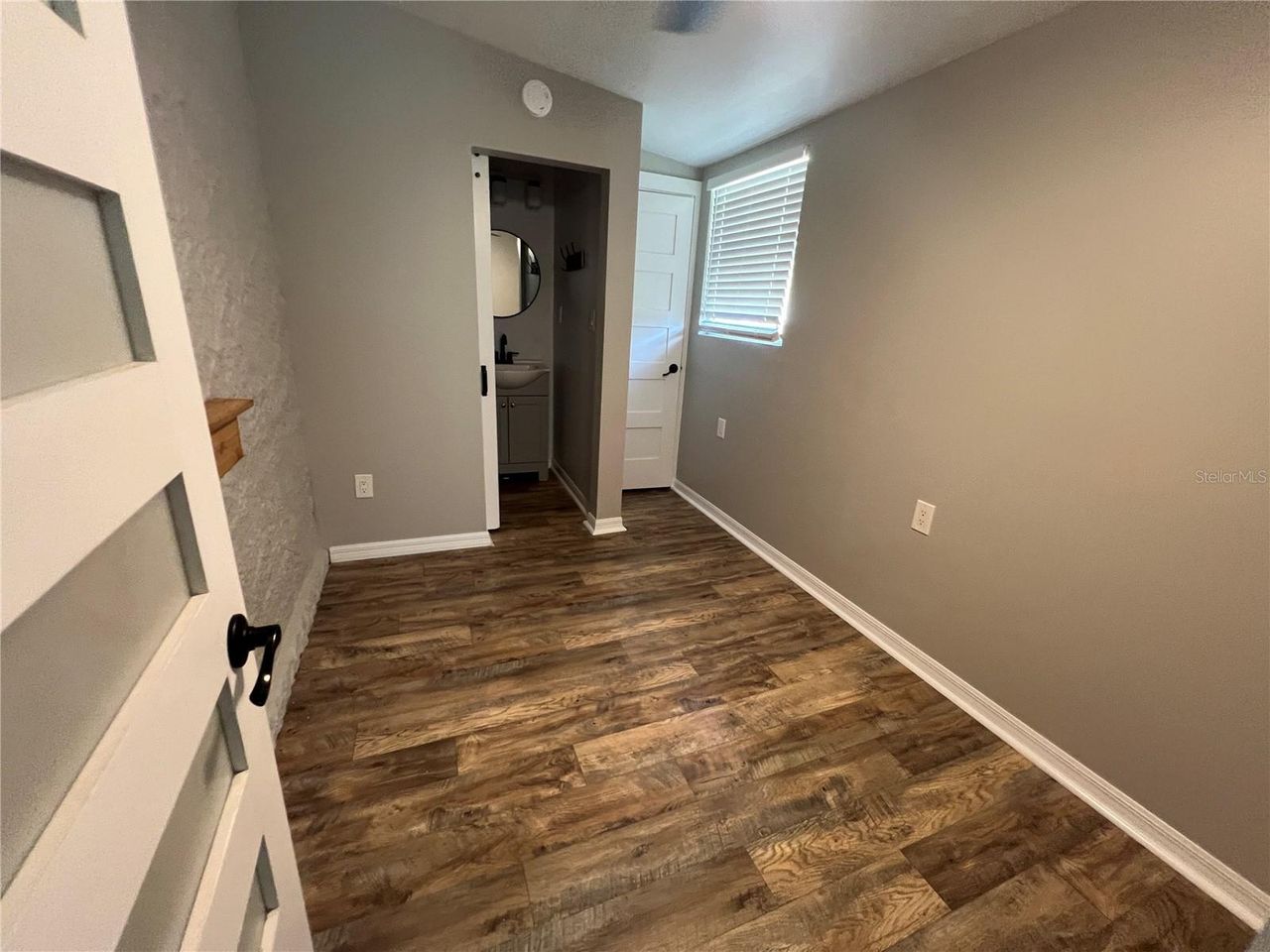 494 BRAINARD AVENUE — photo 21
