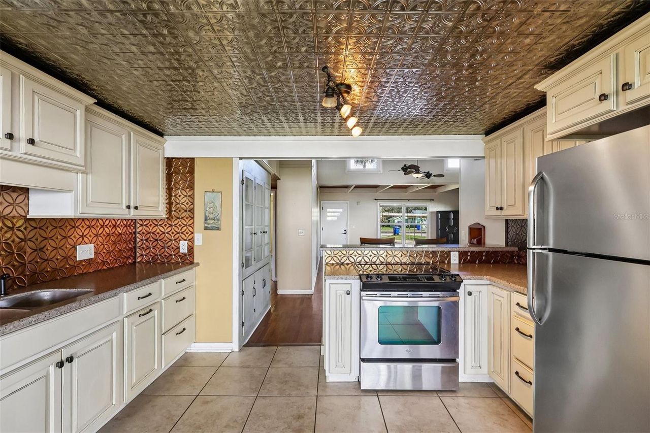 722 LAKE DORA DRIVE — photo 16