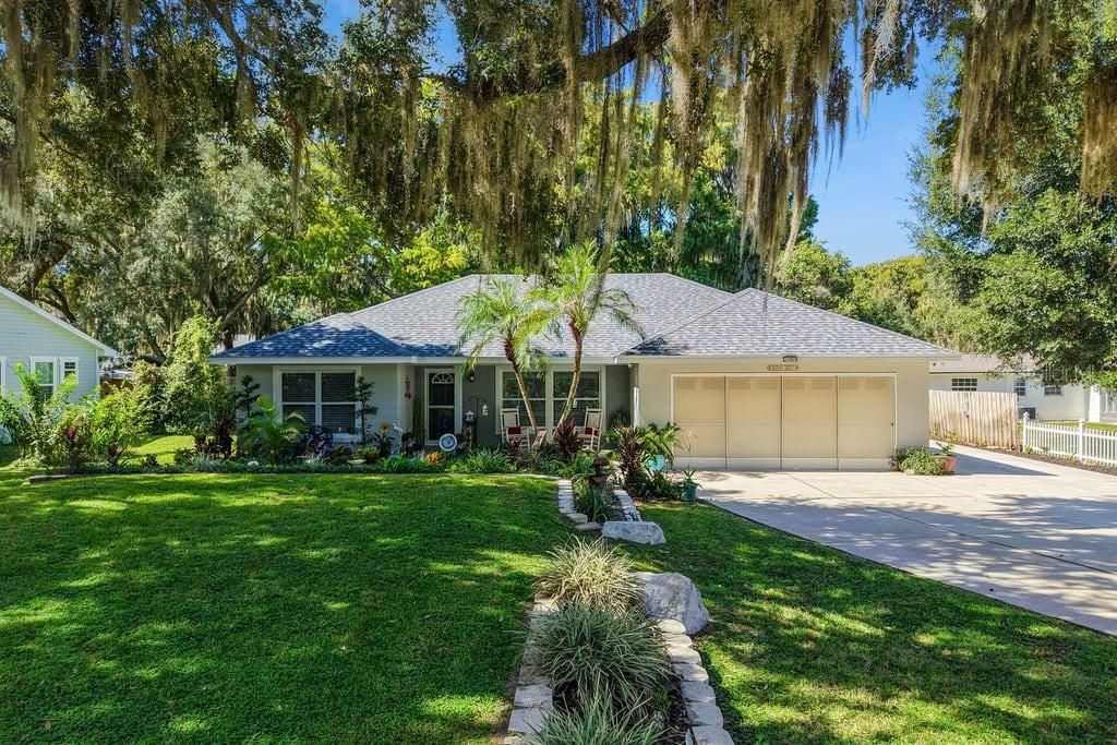 30749 GLENN DRIVE — photo 1