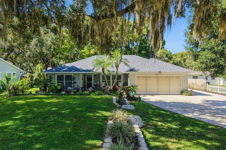 30749 GLENN DRIVE, TAVARES, FL