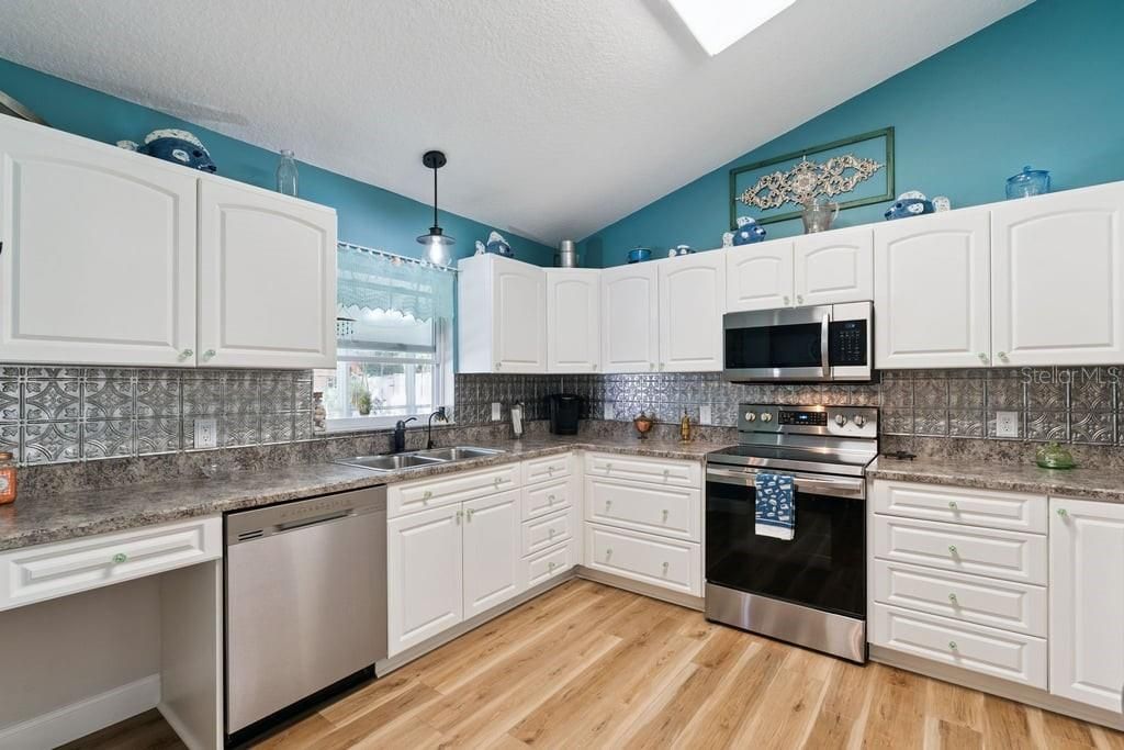 30749 GLENN DRIVE — photo 16
