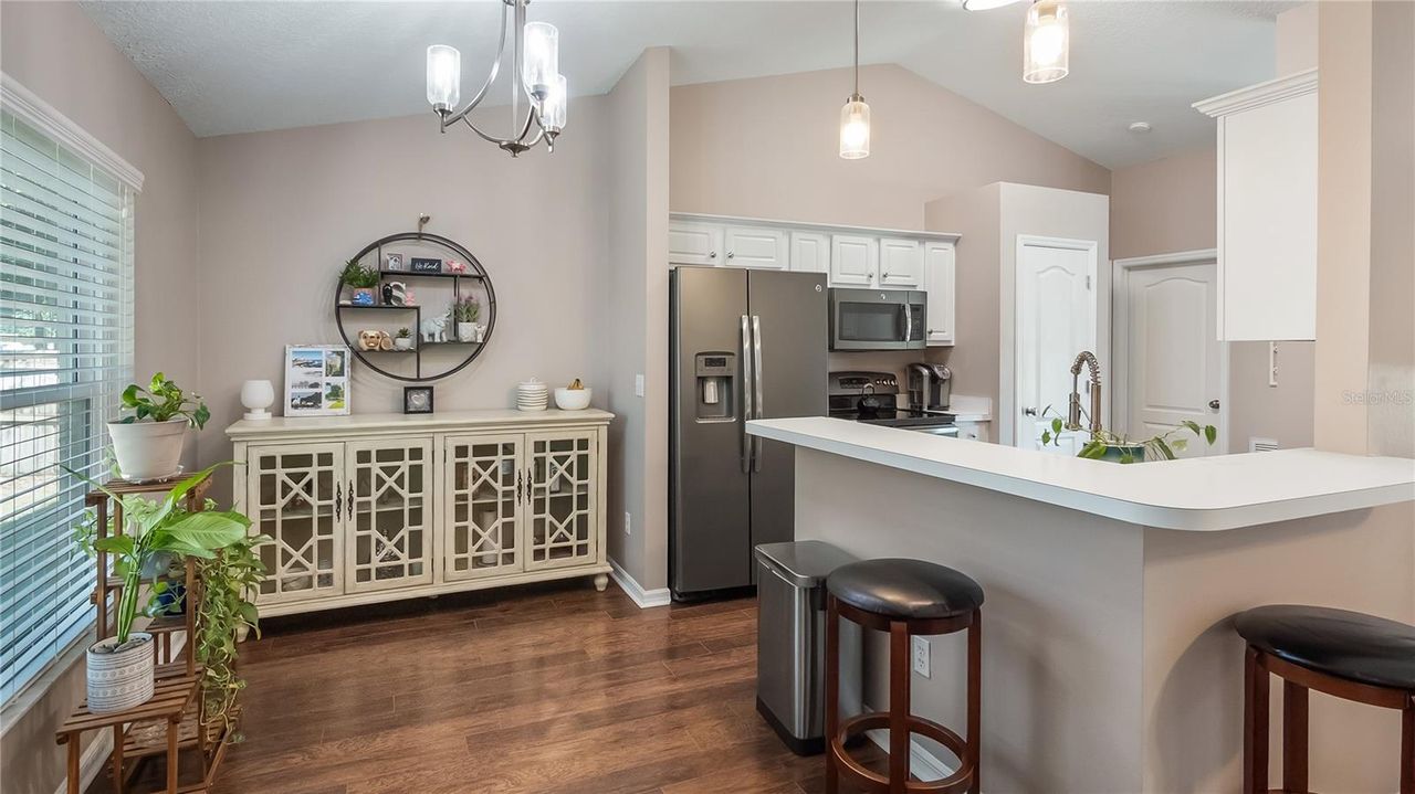 245 VALLEY EDGE DRIVE — photo 3