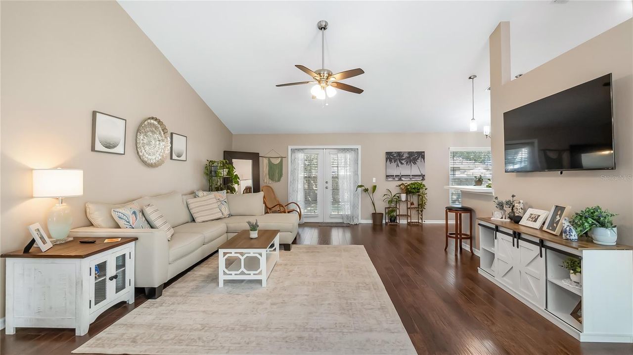 245 VALLEY EDGE DRIVE — photo 8