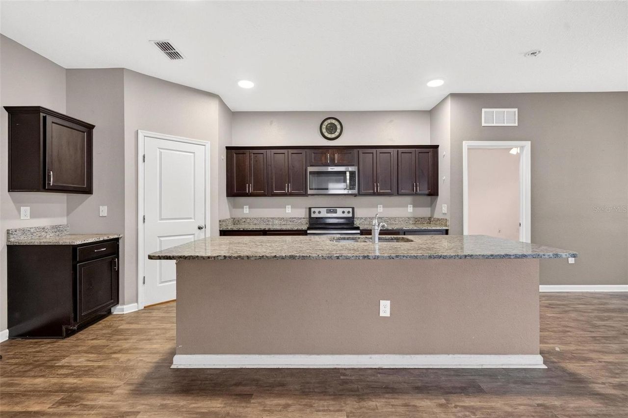 16430 BLOOM COURT — photo 6