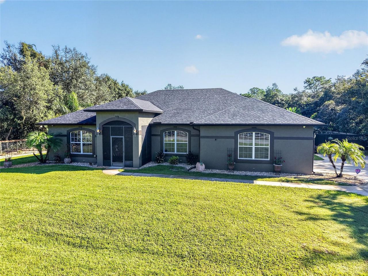 42626 ROYAL TRAILS ROAD — photo 2