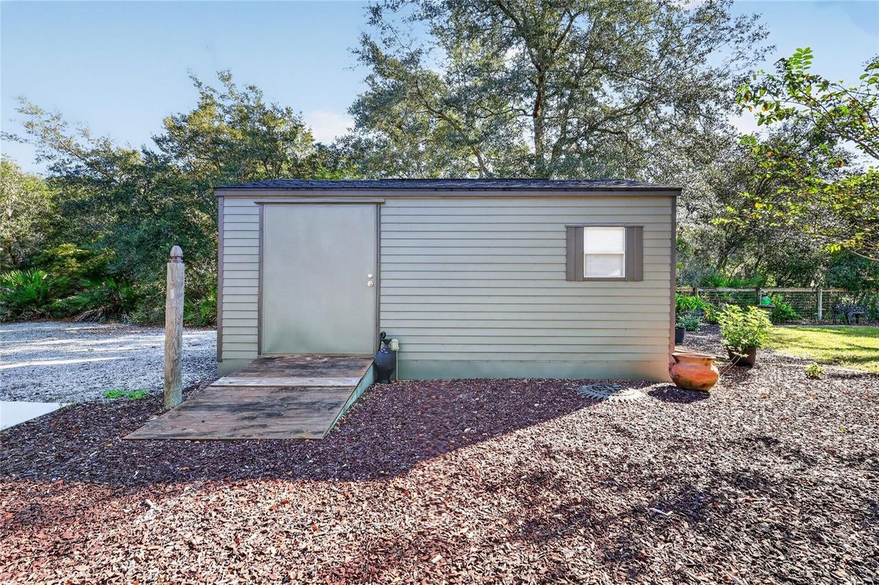42626 ROYAL TRAILS ROAD — photo 40