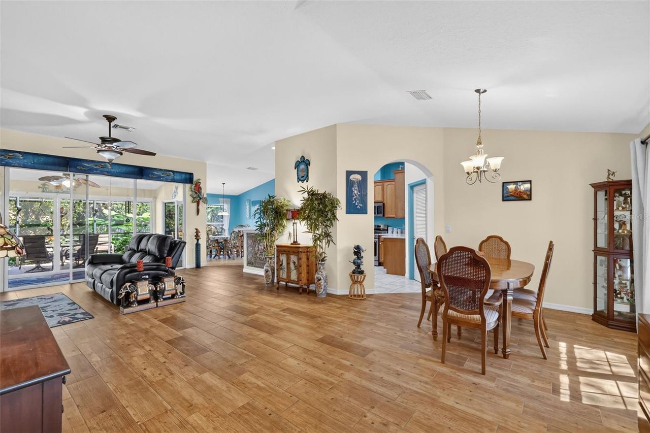 6121 HUNTERS RIDGE AVENUE — photo 18