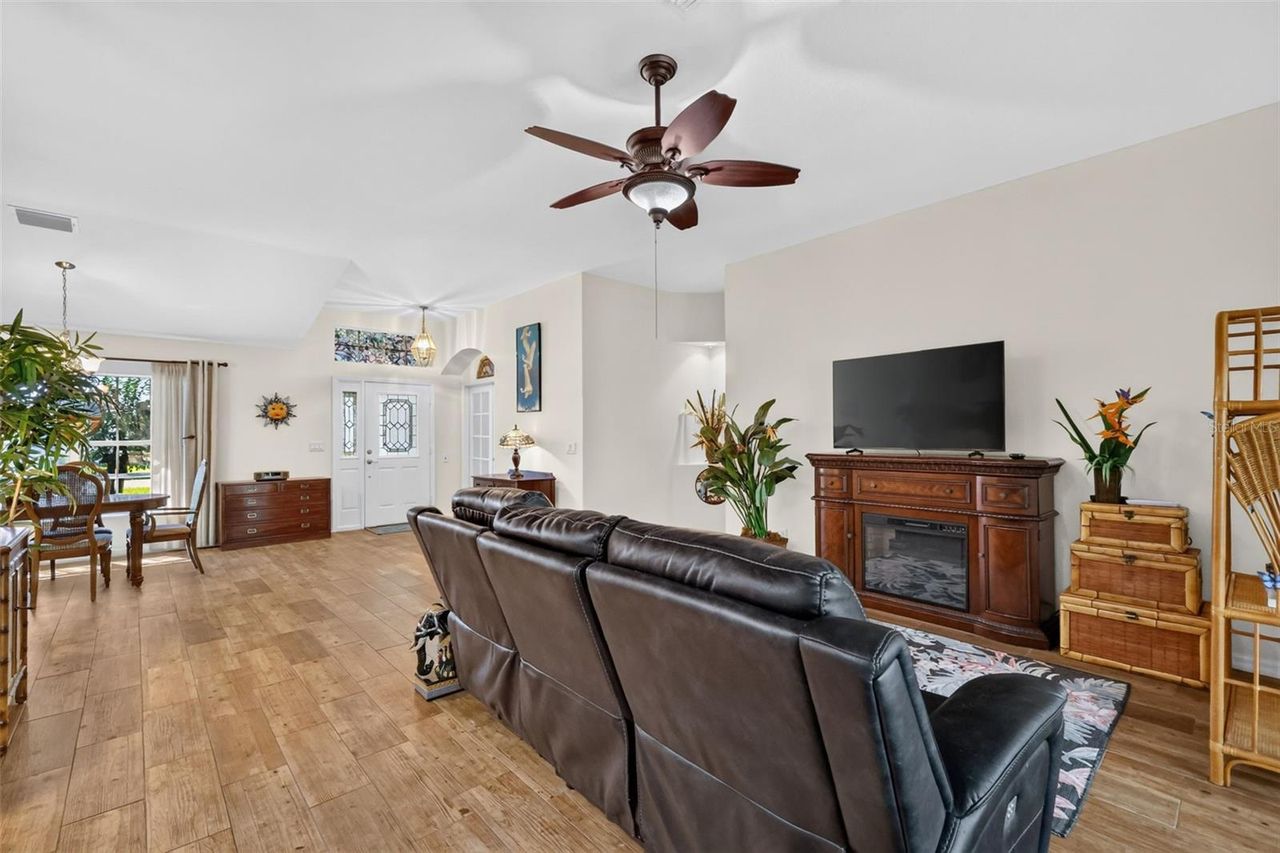 6121 HUNTERS RIDGE AVENUE — photo 19