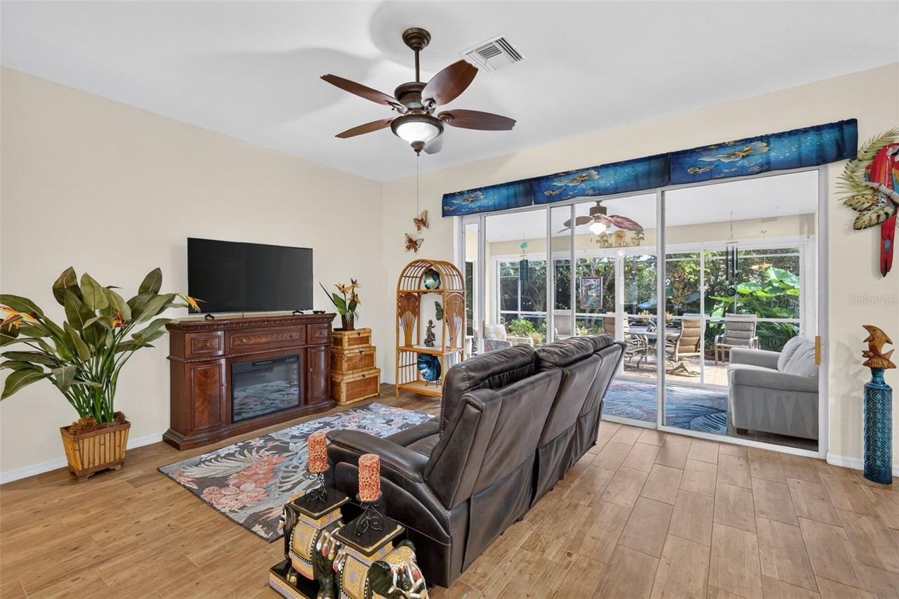 6121 HUNTERS RIDGE AVENUE — photo 22