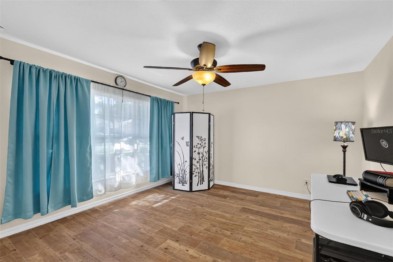 6121 HUNTERS RIDGE AVENUE — photo 37
