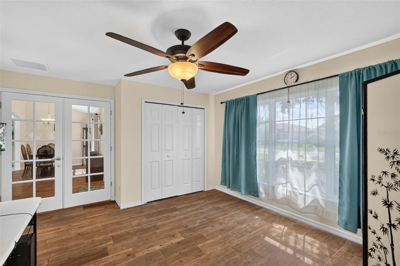 6121 HUNTERS RIDGE AVENUE — photo 38