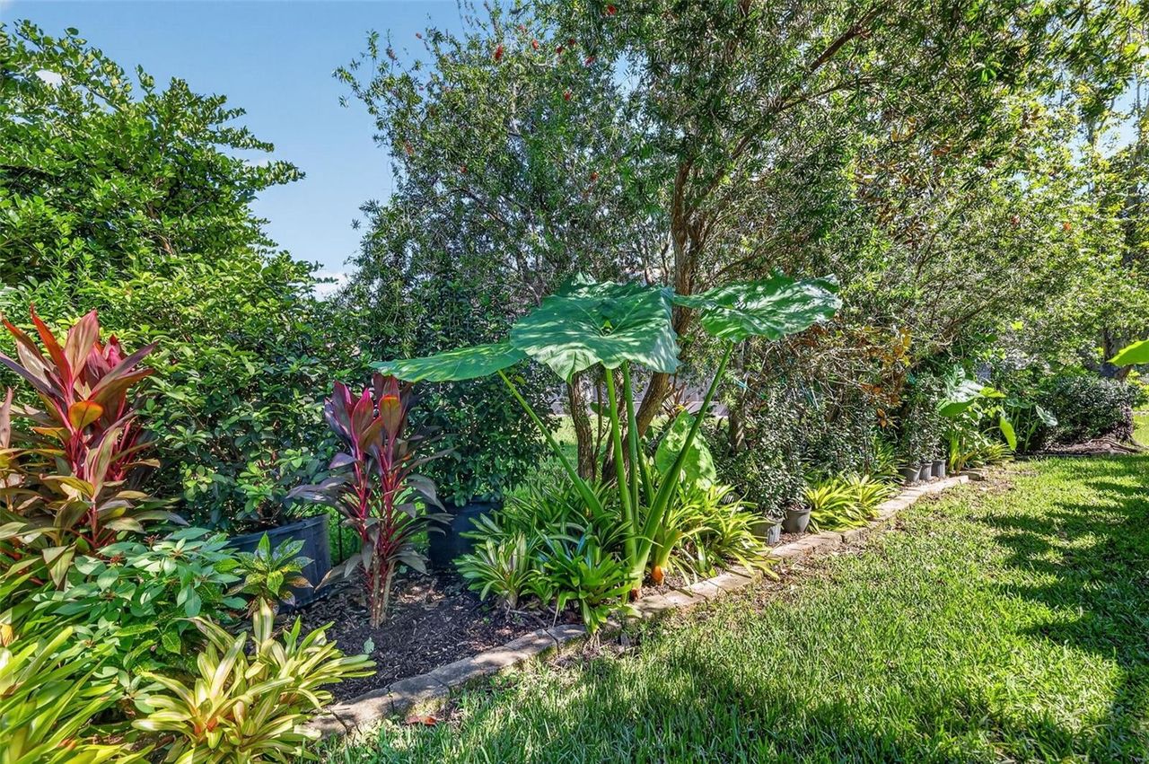 6121 HUNTERS RIDGE AVENUE — photo 52