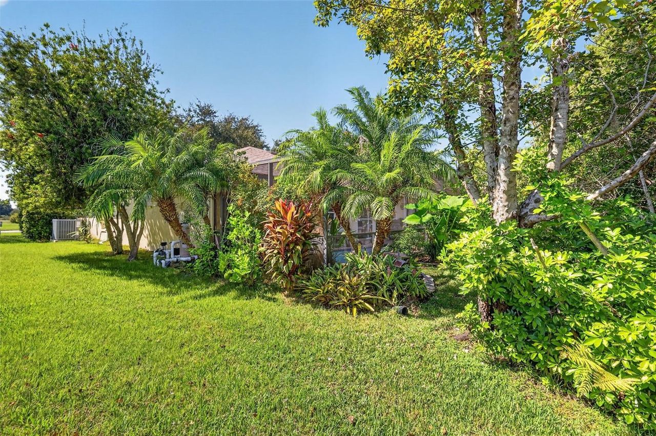 6121 HUNTERS RIDGE AVENUE — photo 55