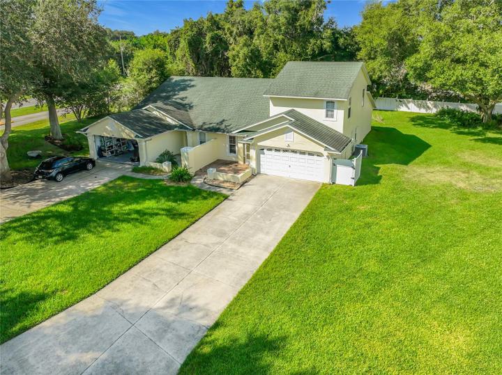 8805 COURTYARD LANE, GROVELAND, FL