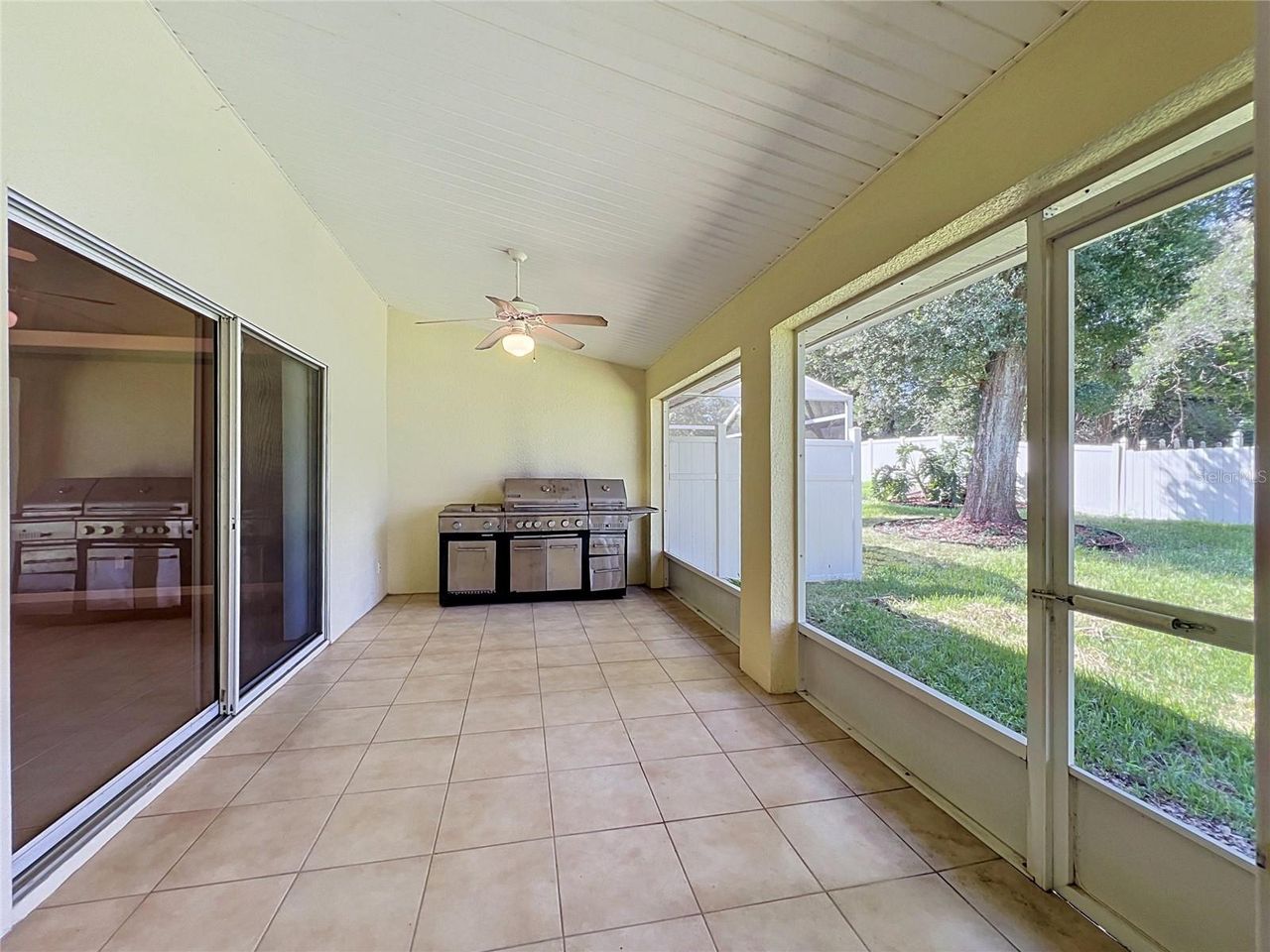 8805 COURTYARD LANE — photo 15