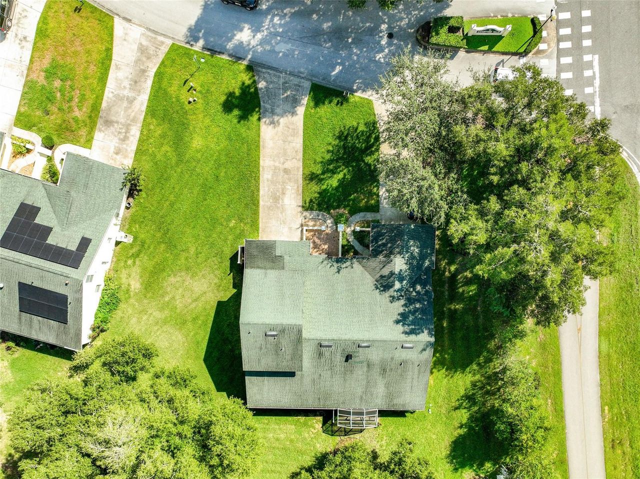 8805 COURTYARD LANE — photo 21