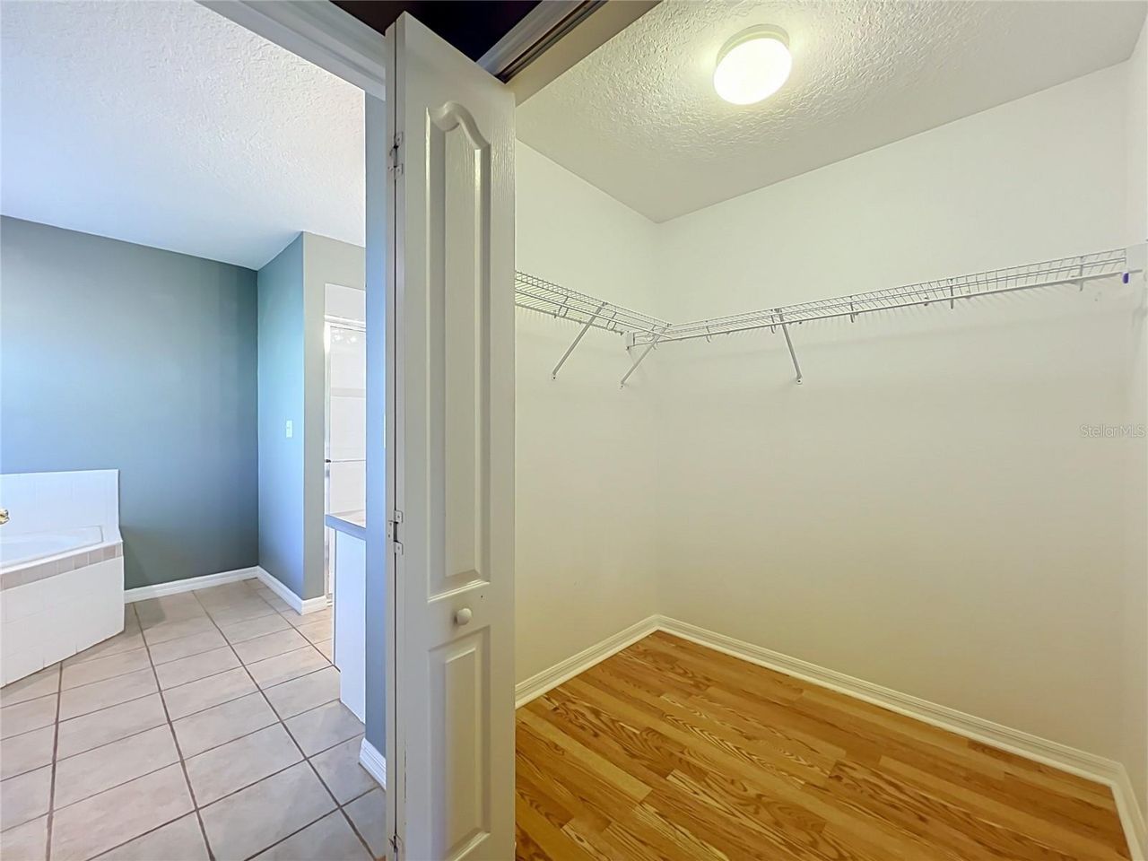 8805 COURTYARD LANE — photo 32