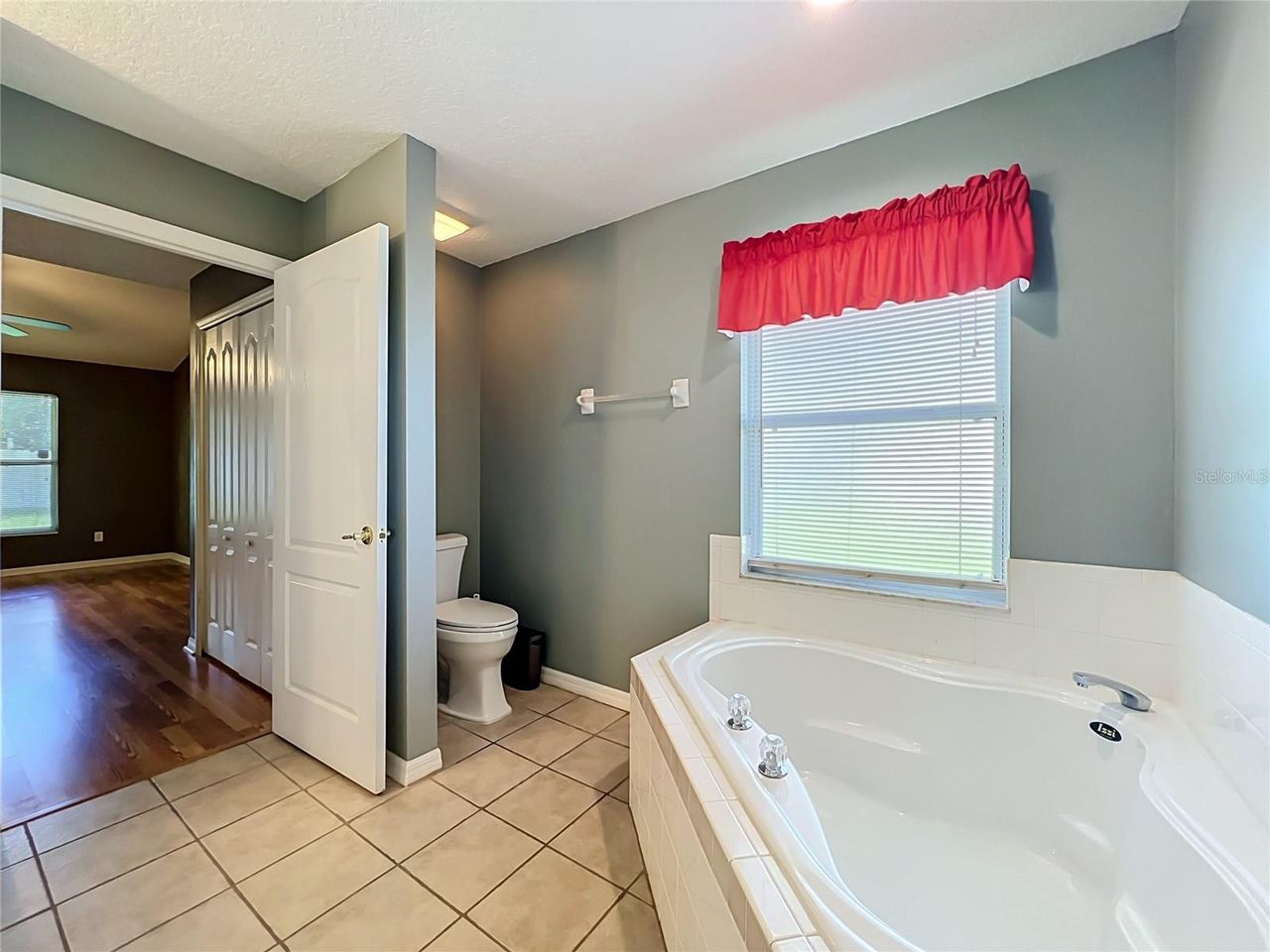8805 COURTYARD LANE — photo 37